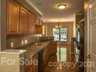 4731 Forestridge Commons Dr, Charlotte, NC 28269