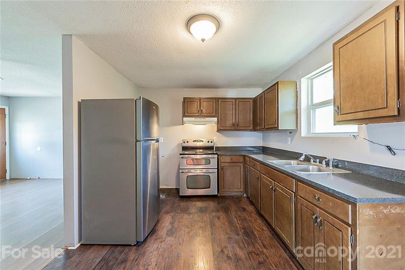 528 Mosteller Dr, Lancaster, SC 29720