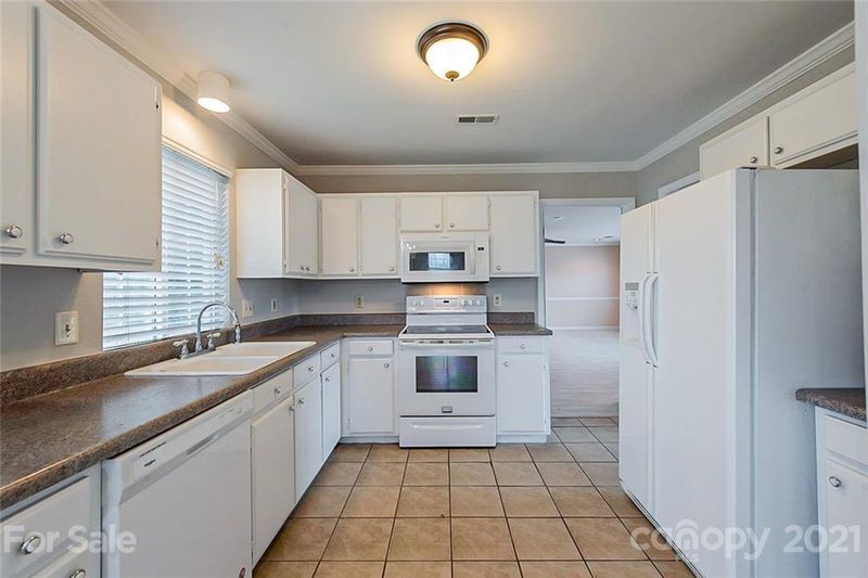 2301 Olde Whitehall Rd, Charlotte, NC 28273