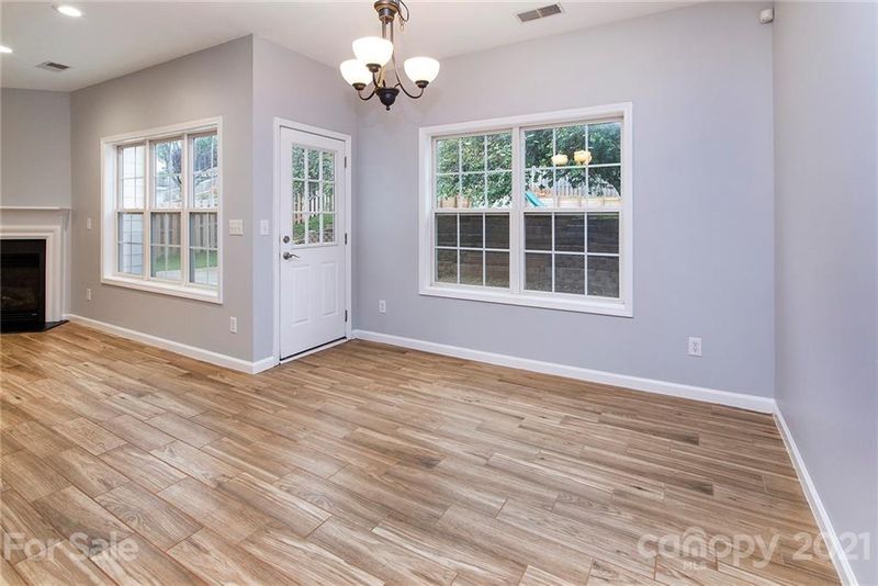 129 Morrocroft Ln, Mooresville, NC 28117