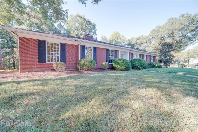198 Eastover Dr, Concord, NC 28025