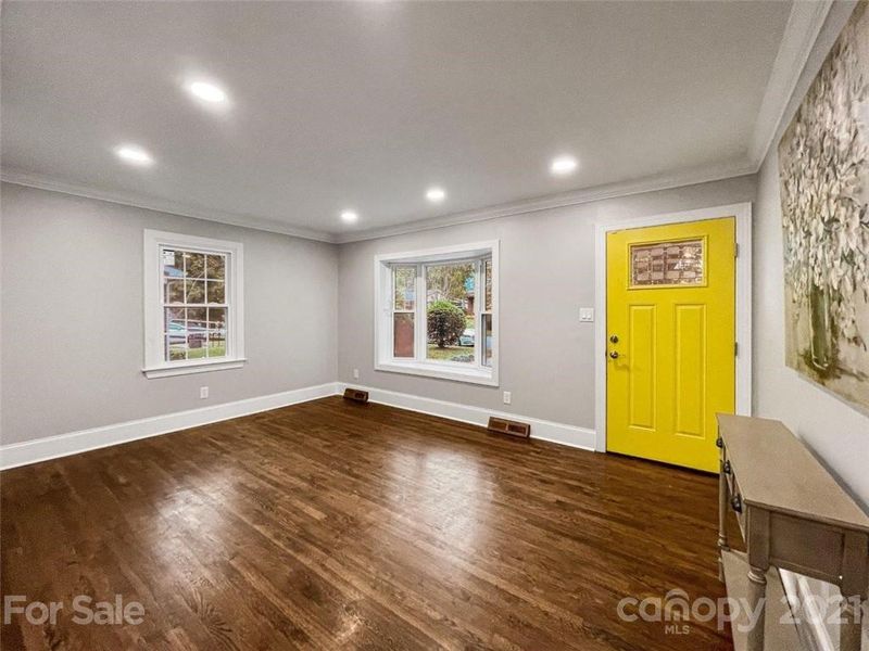 1470 Plumstead Rd, Charlotte, NC 28216