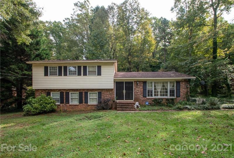 6716 Melody Ln, Charlotte, NC 28215