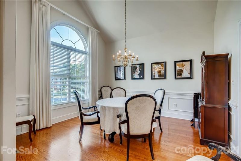137 Eaglecrest Dr, Matthews, NC 28104