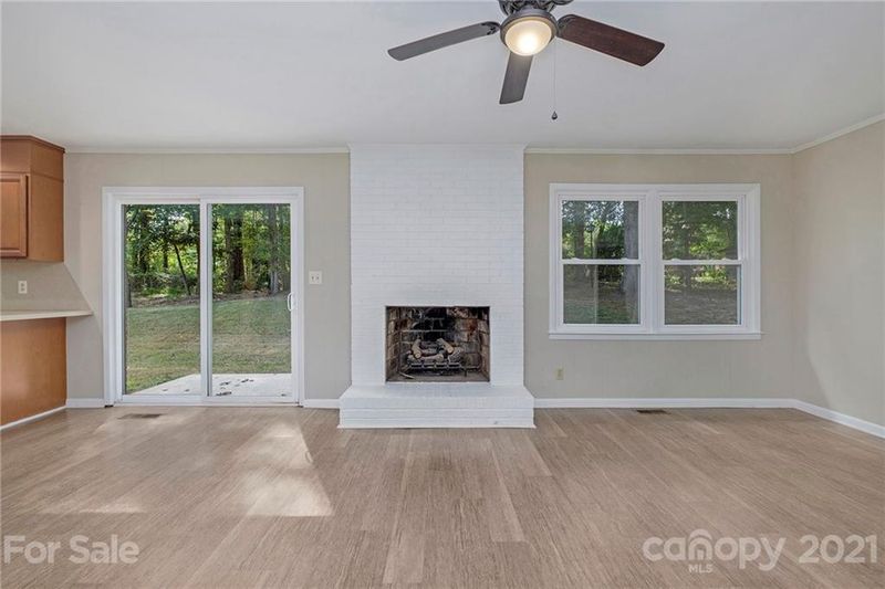 1826 Whispering Pine Rd, Lincolnton, NC 28092