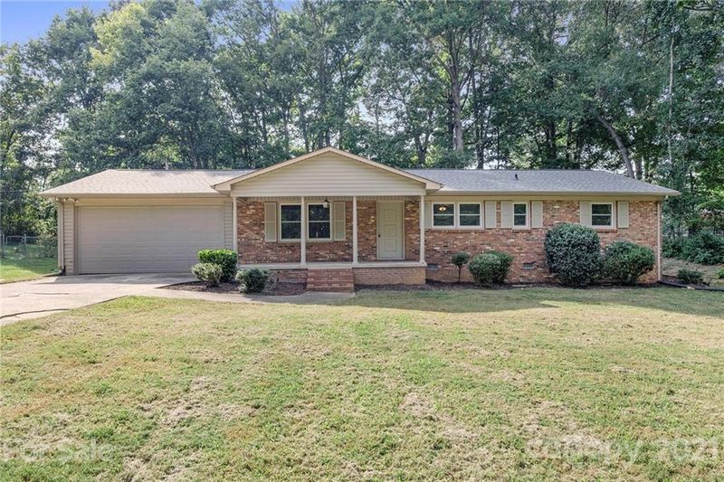 1826 Whispering Pine Rd, Lincolnton, NC 28092