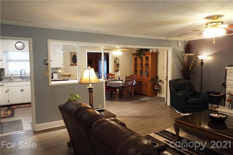 7905 Barkley Rd, Sherrills Ford, NC 28673