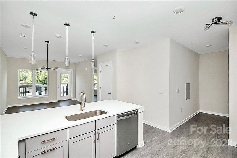 3630 N Davidson St #2205, Charlotte, NC 28205