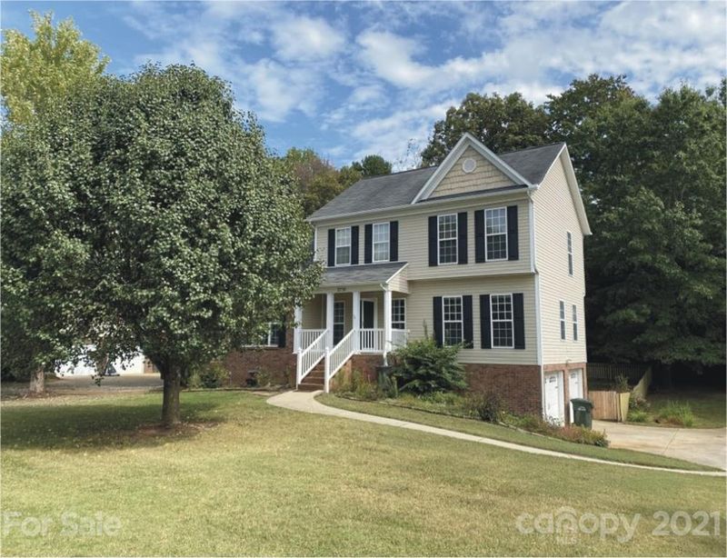 2730 25th St NE, Hickory, NC 28601