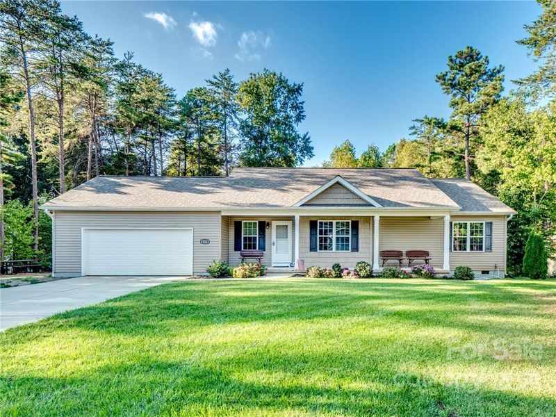 3573 Still Knoll Ln, Sherrills Ford, NC 28673
