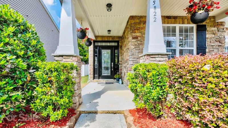 5822 Cactus Valley Rd, Charlotte, NC 28277