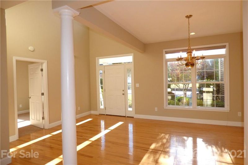 2143 6th St NW, Hickory, NC 28601