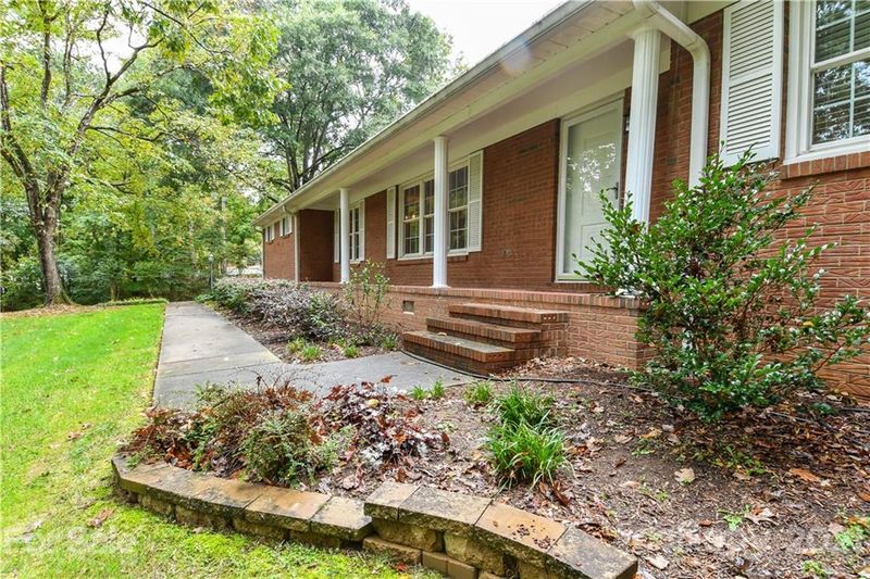 3252 Woodchuck Dr, Kannapolis, NC 28081