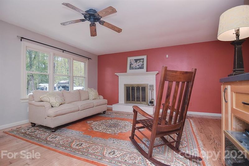 8805 Vagabond Rd, Charlotte, NC 28227