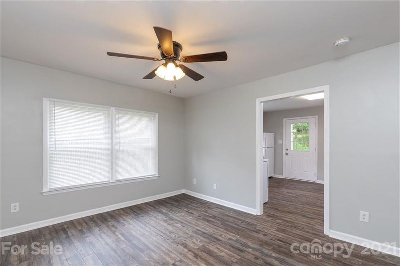 117 Barnes St, Belmont, NC 28012