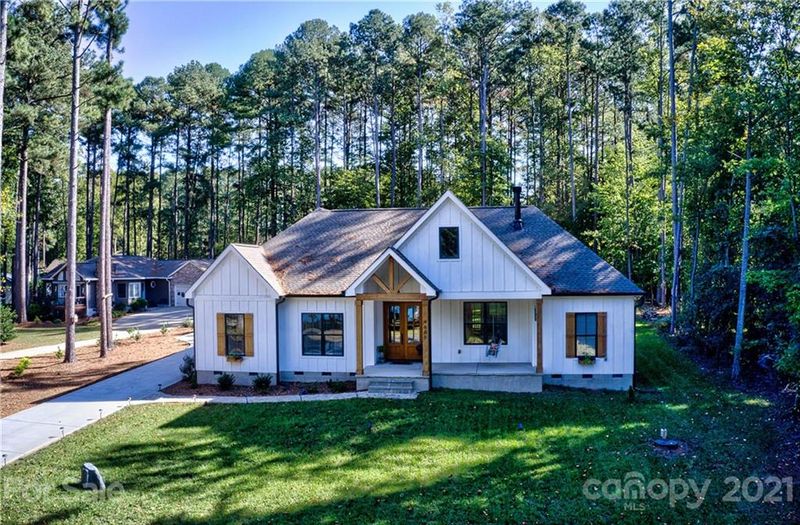 4660 Trails End Rd, Denver, NC 28037