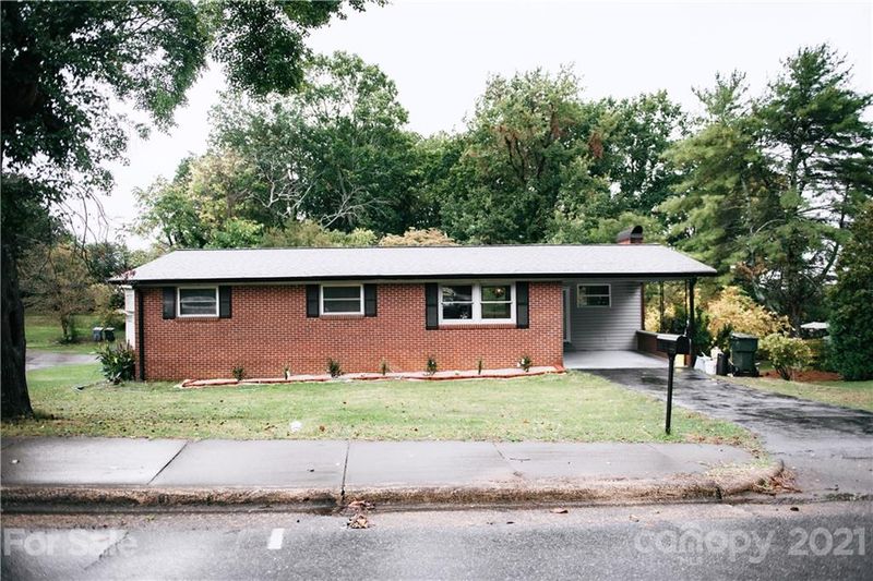 642 7th Ave SE #58, Hickory, NC 28602