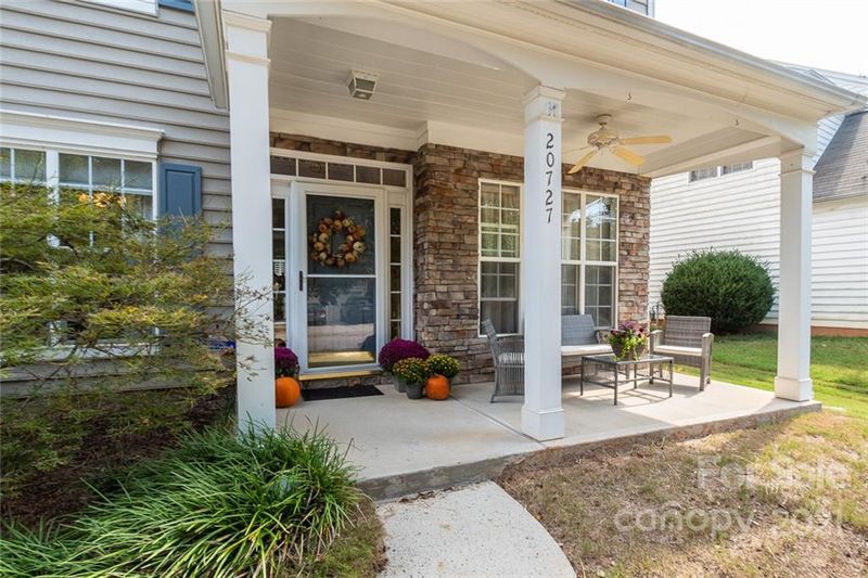 20727 Waters Edge Ct, Cornelius, NC 28031