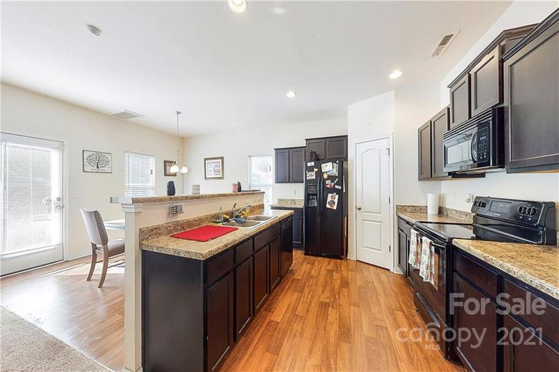 6409 Springbeauty Dr, Charlotte, NC 28227