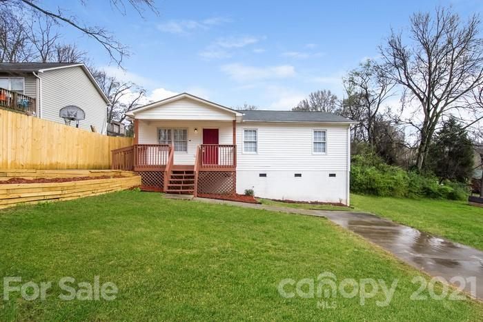519 Herms Ave, Mount Holly, NC 28120