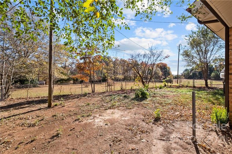 2267 Walnut St, Lincolnton, NC 28092