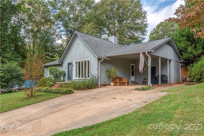 902 Westbrook Dr #21, Newton, NC 28658
