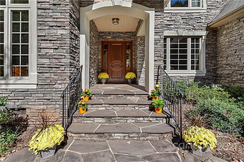 6726 Tree Hill Rd, Matthews, NC 28104