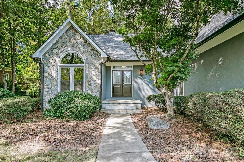 18801 Hammock Ln, Davidson, NC 28036