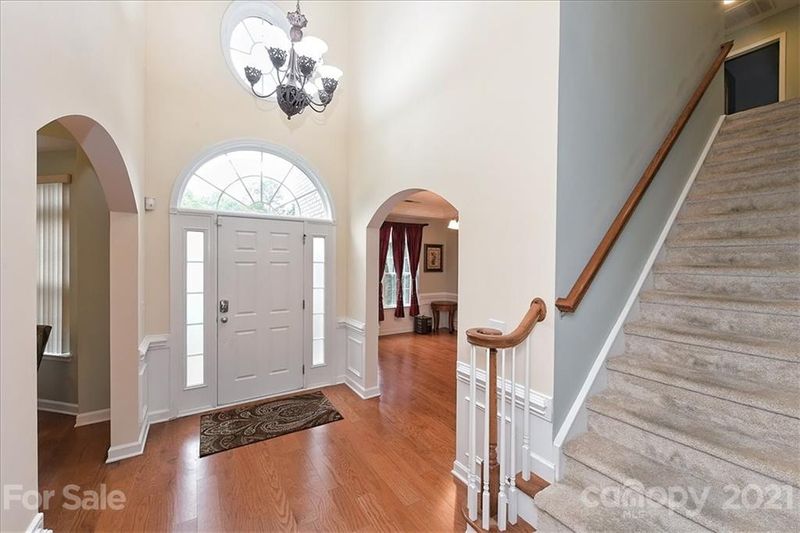8121 Brisbin Dr, Waxhaw, NC 28173