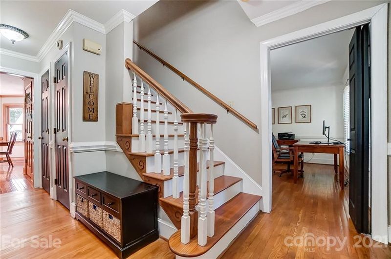 6000 Greystone Dr, Matthews, NC 28104