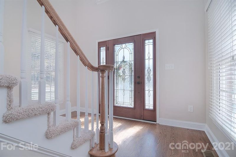 8119 Wonderland Ct, Charlotte, NC 28215