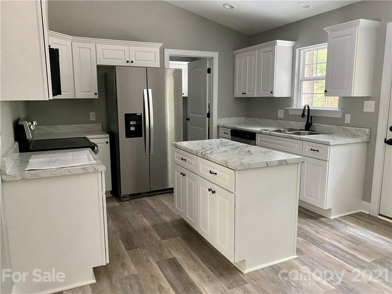 1017 Shady Ln, Lancaster, SC 29720