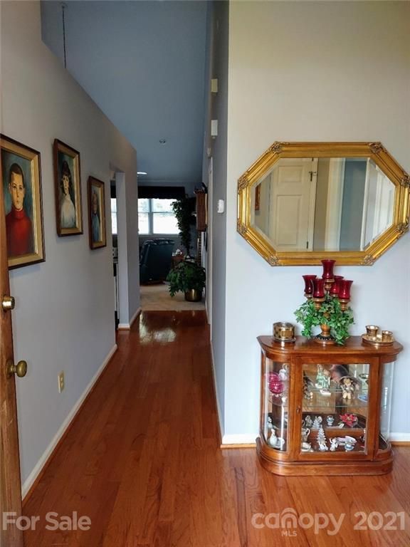19990 Oak Leaf Cir, Cornelius, NC 28031