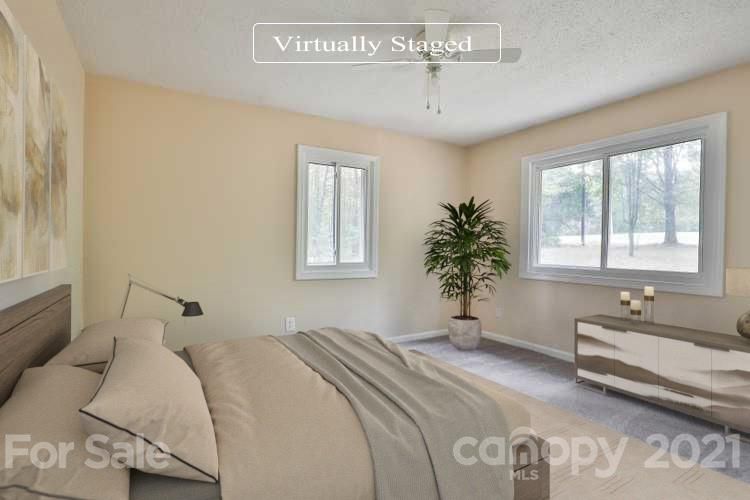 529 Breezewood Dr, Charlotte, NC 28262