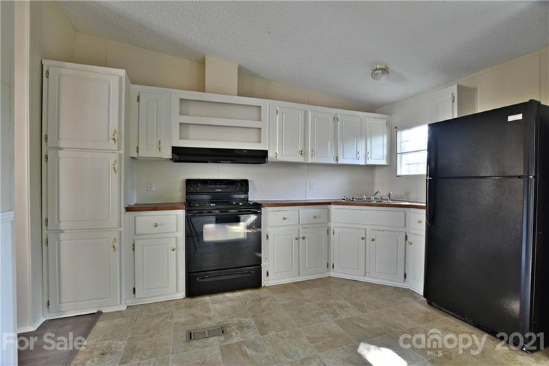 668 Lucius Davis Dr, Chester, SC 29706
