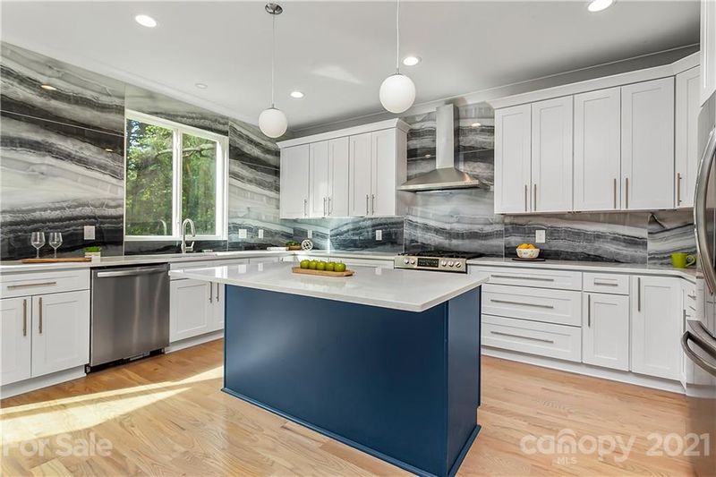 3909 Plainview Rd, Charlotte, NC 28208