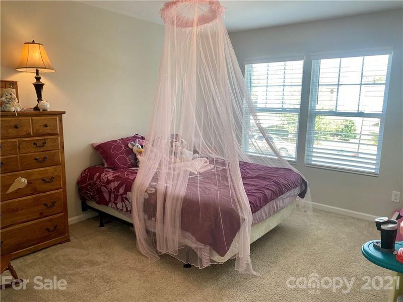 5050 Meanna Dr, Clover, SC 29710