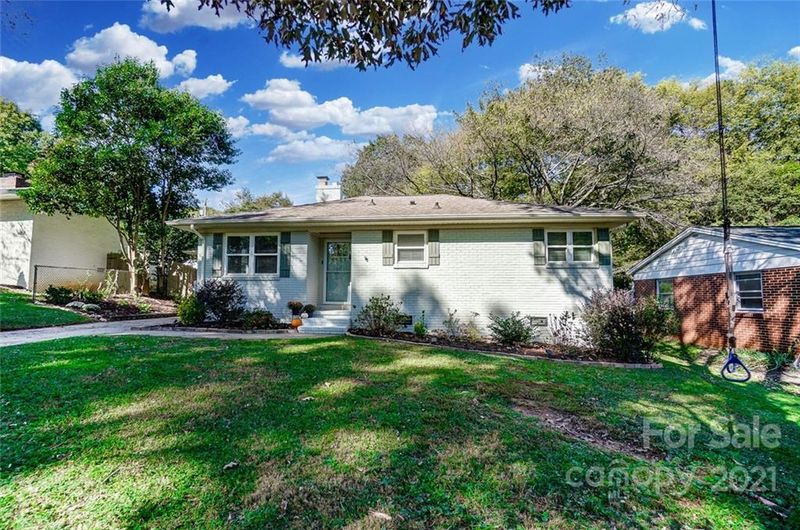 4622 General Pershing Dr, Charlotte, NC 28209
