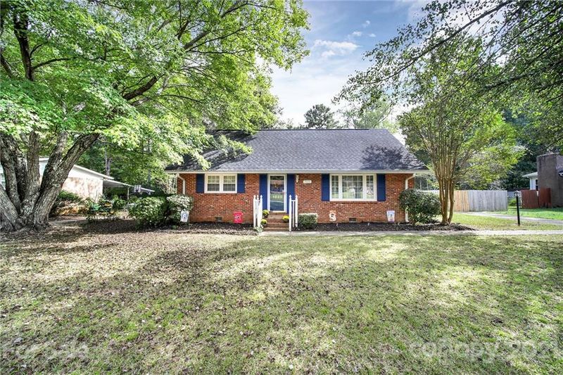 1025 E Meadow Dr, Lancaster, SC 29720