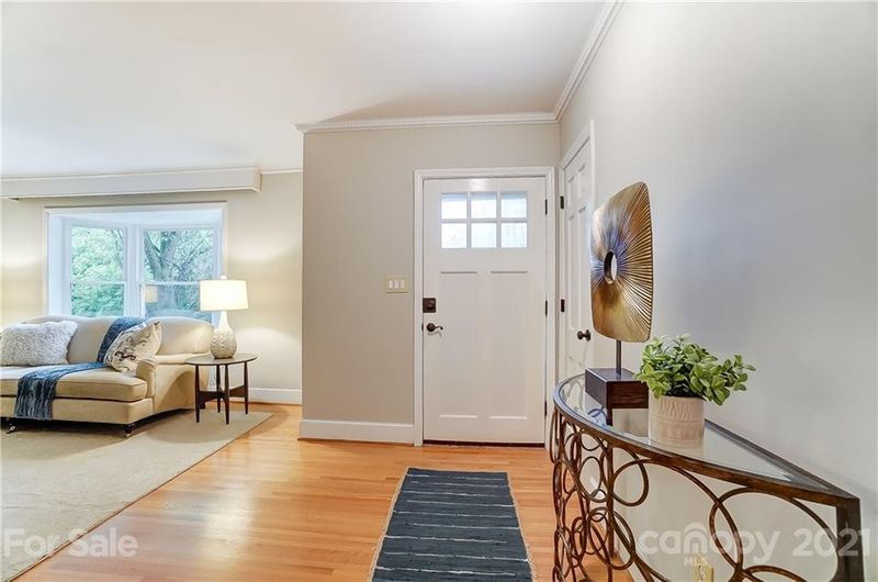 2522 Tower Ct, Charlotte, NC 28209