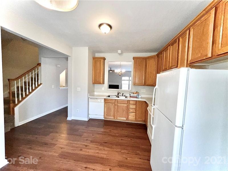 912 Tiger Ln, Charlotte, NC 28262