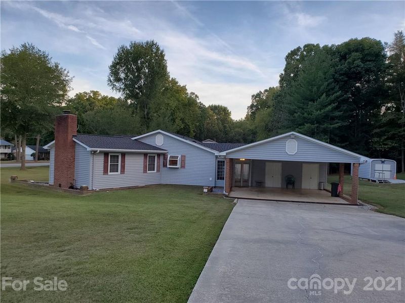 2005 Strafford Dr, Lancaster, SC 29720