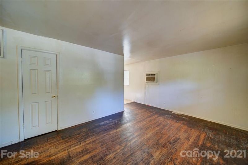 716 September Ln, Charlotte, NC 28208
