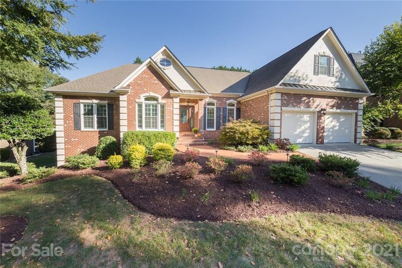 701 Hanna Woods Dr, Cramerton, NC 28032