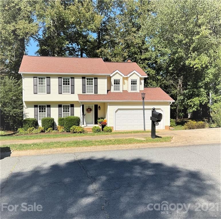9915 White Cascade Dr, Charlotte, NC 28269