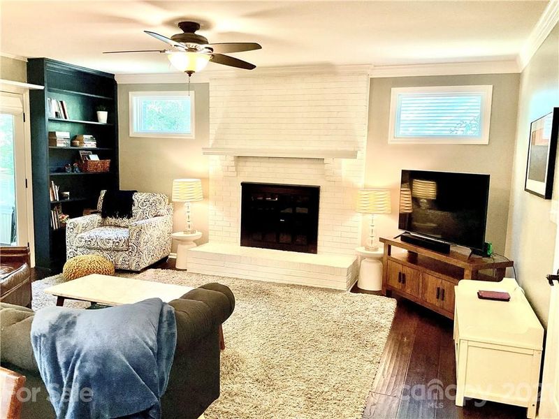9915 White Cascade Dr, Charlotte, NC 28269