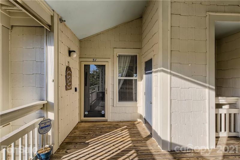 714 Northeast Dr, Davidson, NC 28036