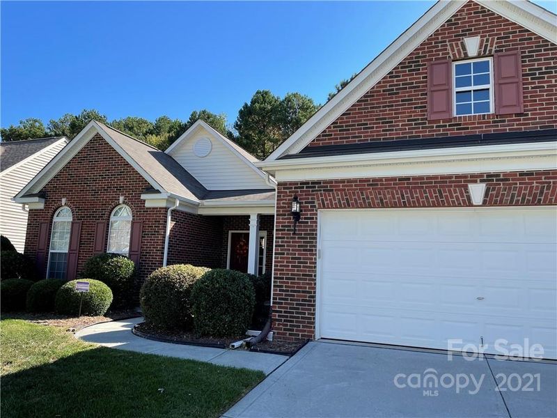 2011 Canopy Dr, Indian Trail, NC 28079