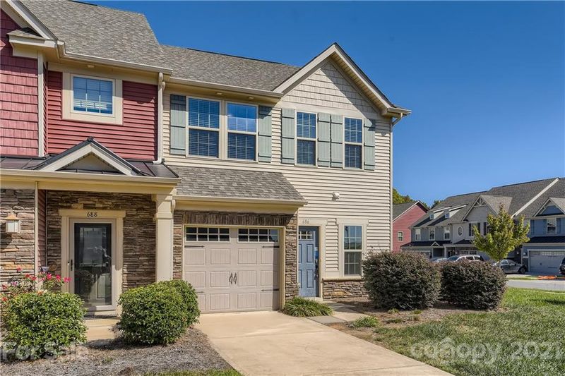 686 Studio Ln, Concord, NC 28027