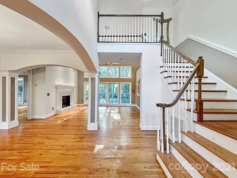10326 Windtree Ln, Charlotte, NC 28215